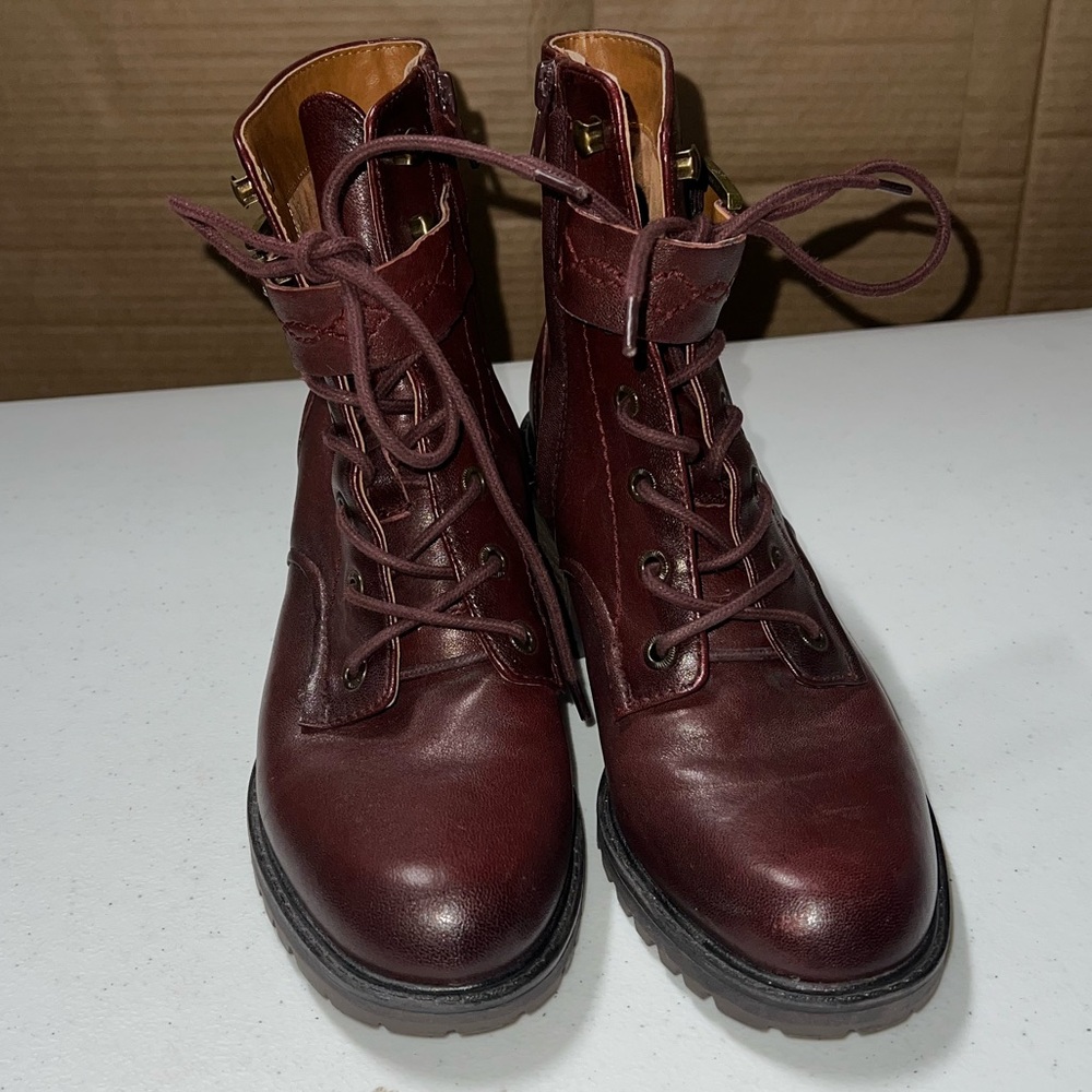 Zodiac Women's Burgundy Lace-Up Combat‎ Boots 7